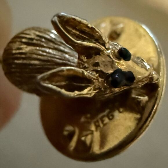 VINTAGE BALLOU MOUSE PIN IN CHEESE - Picture 3 of 17